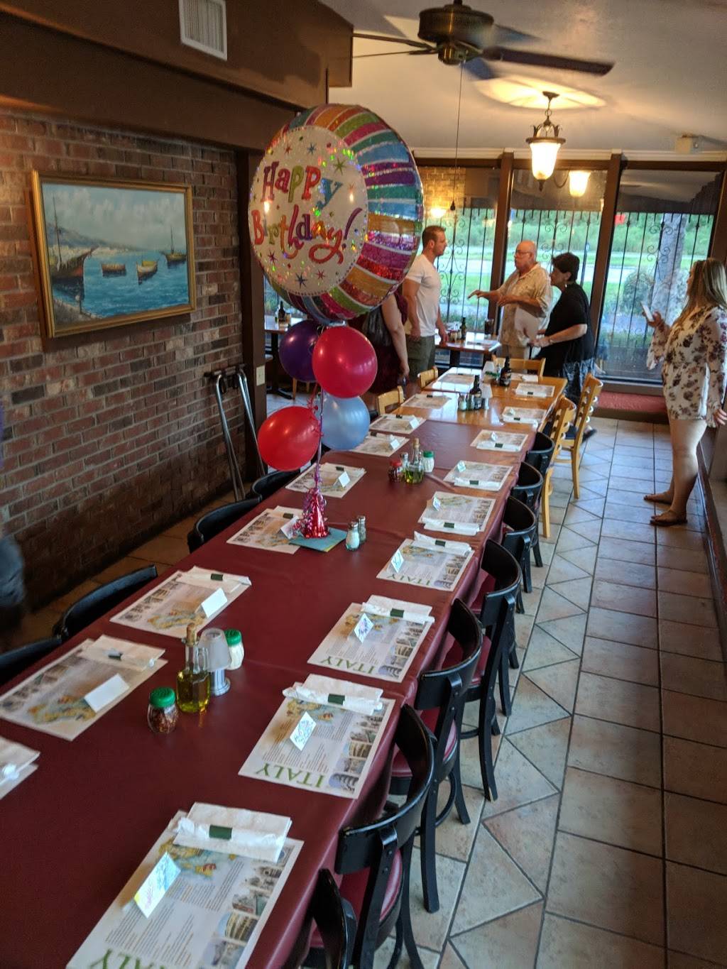 Vincents Italian Restaurant | restaurant | 5914 N Orange Blossom Trail, Mt Dora, FL 32757, USA | 3527354578 OR +1 352-735-4578