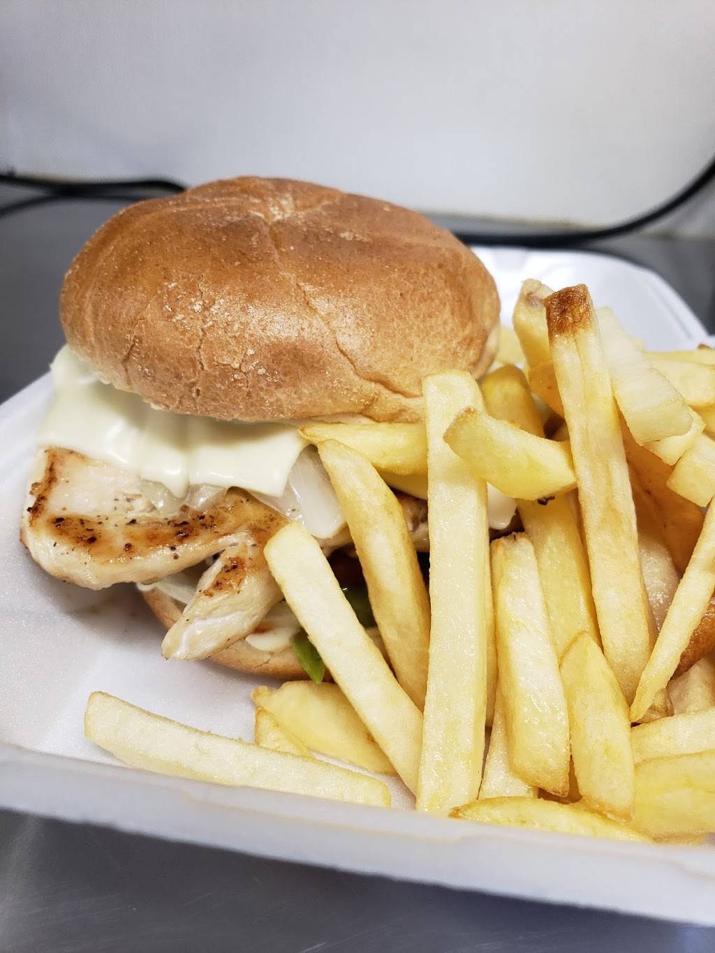 La Criolla Food Truck | restaurant | 44039 US-27, Davenport, FL 33897, USA | 4077640071 OR +1 407-764-0071