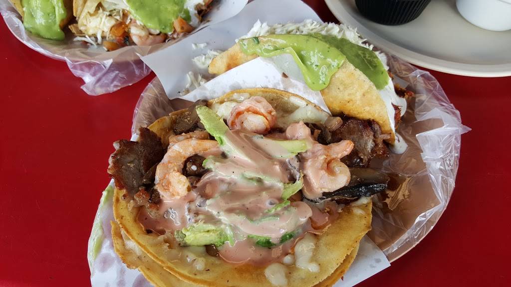 Titos | restaurant | Blvd. de las Bellas Artes 197, Nueva Tijuana, 22435 Tijuana, B.C., Mexico | 016644482241 OR +52 664 448 2241