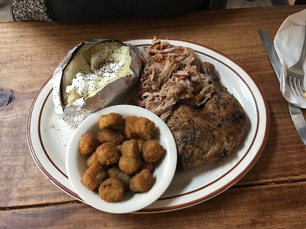 Country Village Bar-B-Q | restaurant | 160 Knight Haven Cir, Star City, AR 71667, USA | 8706283181 OR +1 870-628-3181