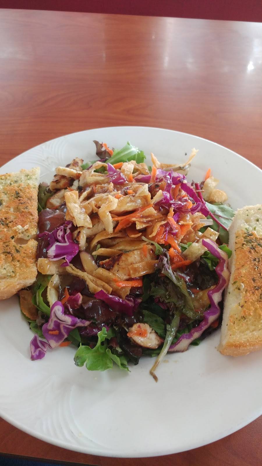 Brandons Diner | restaurant | 17132 Slover Ave, Fontana, CA 92337, USA | 9094283535 OR +1 909-428-3535