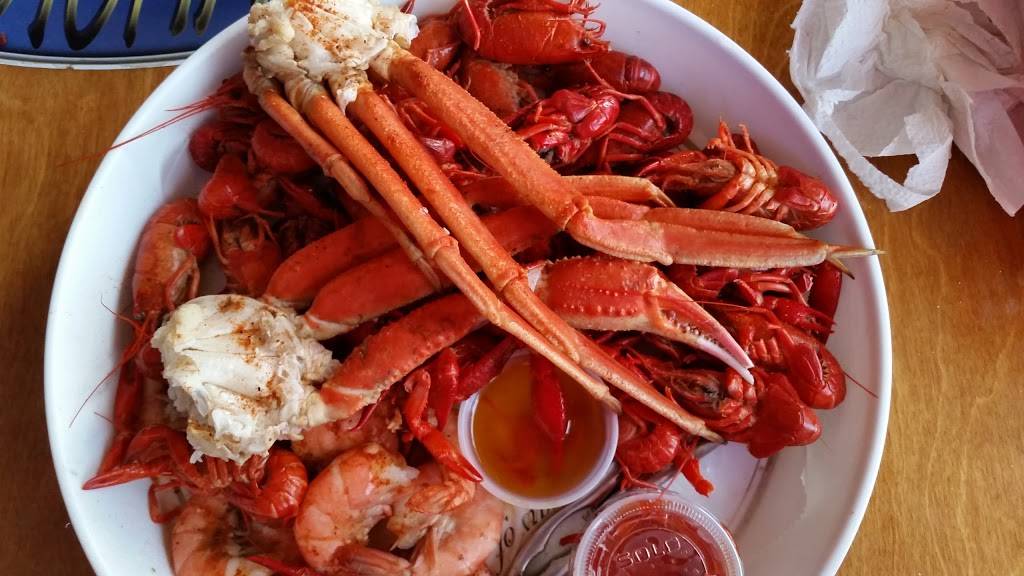 Shuckers | restaurant | 408 SW 16th St, Ocala, FL 34471, USA | 3522820592 OR +1 352-282-0592