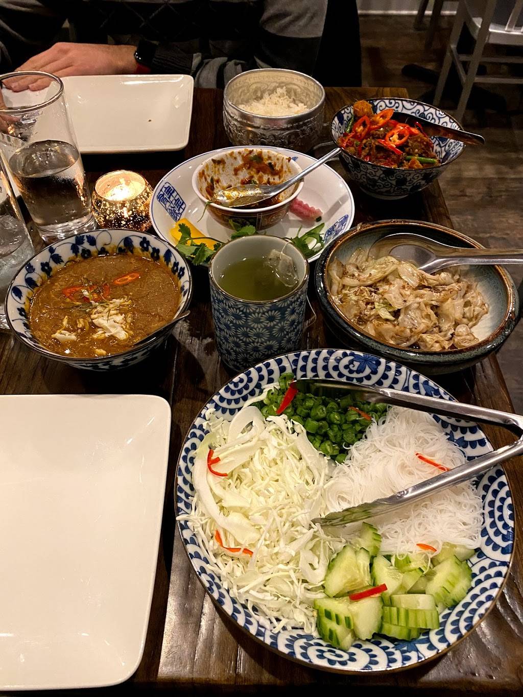 Kalaya Thai Kitchen | restaurant | 764 S 9th St, Philadelphia, PA 19147, USA | 2153853777 OR +1 215-385-3777