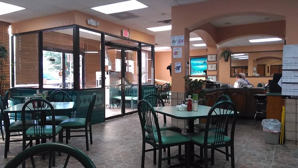 Cancuns Amerimex Restaurant | restaurant | 1585 US-77, Waxahachie, TX 75165, USA | 9723510053 OR +1 972-351-0053