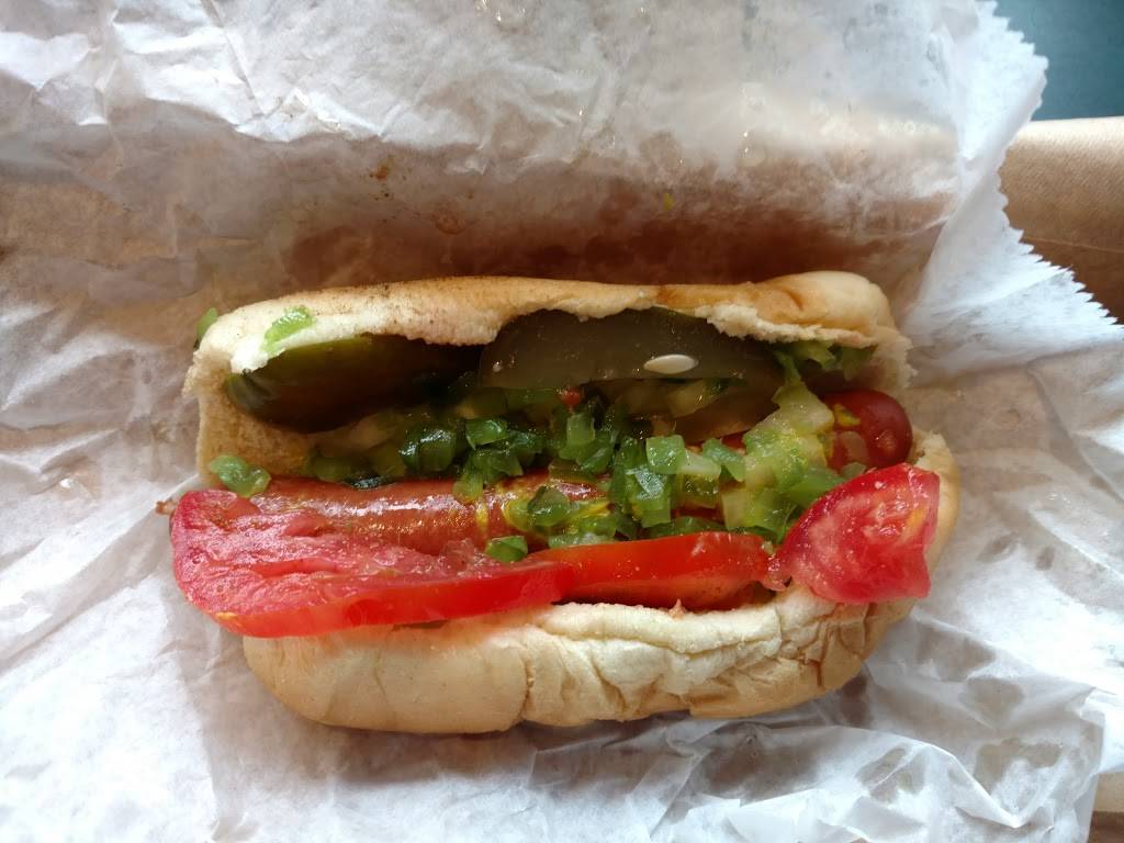 Nathans Chicago Style | meal takeaway | 1372 E 53rd St, Chicago, IL 60615, USA | 7732885353 OR +1 773-288-5353