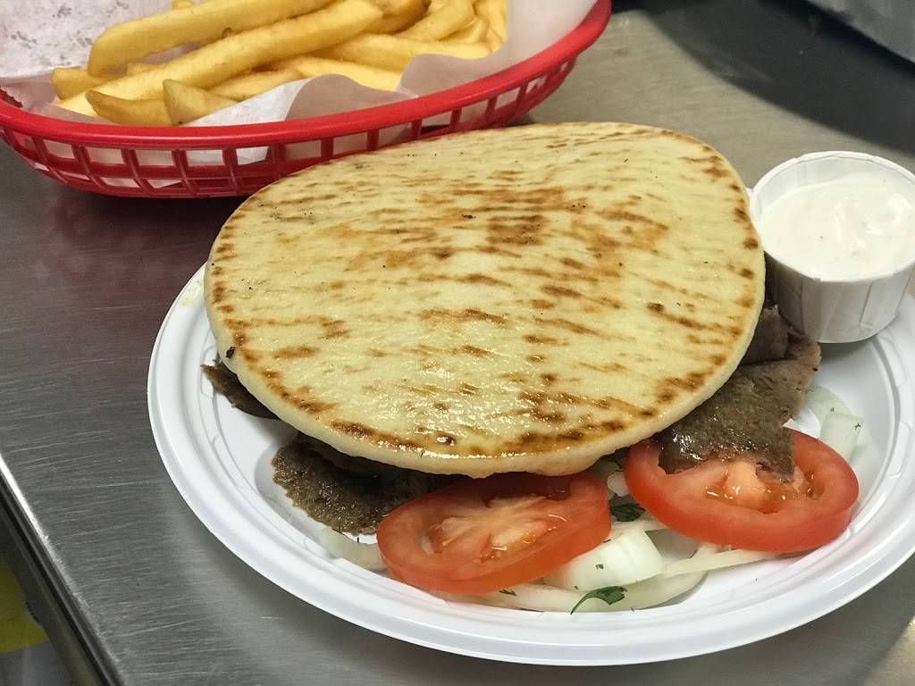 Chuck Wagon Restaurant | meal takeaway | 1120 Central Ave, Wilmette, IL 60091, USA | 8472560120 OR +1 847-256-0120