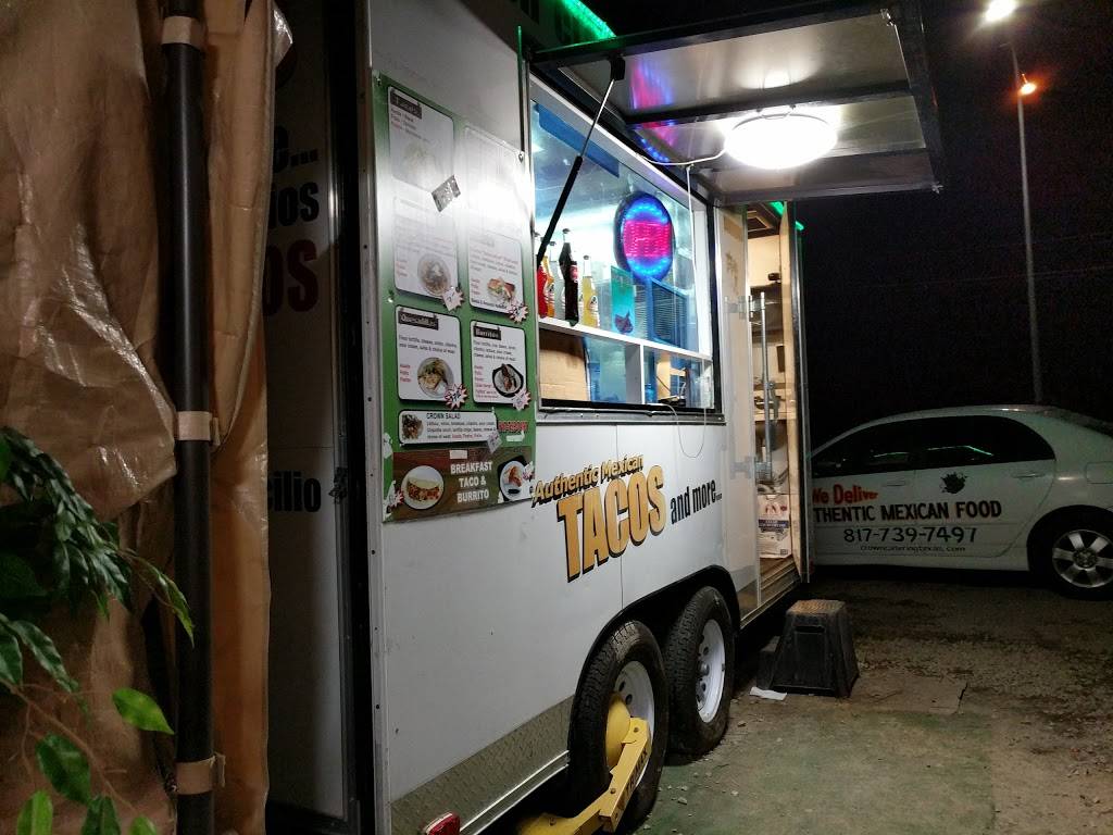 Crown Mexican Food Truck | restaurant | 3860 Golden Triangle Boulevard, Fort Worth, TX 76244, USA | 8177397497 OR +1 817-739-7497