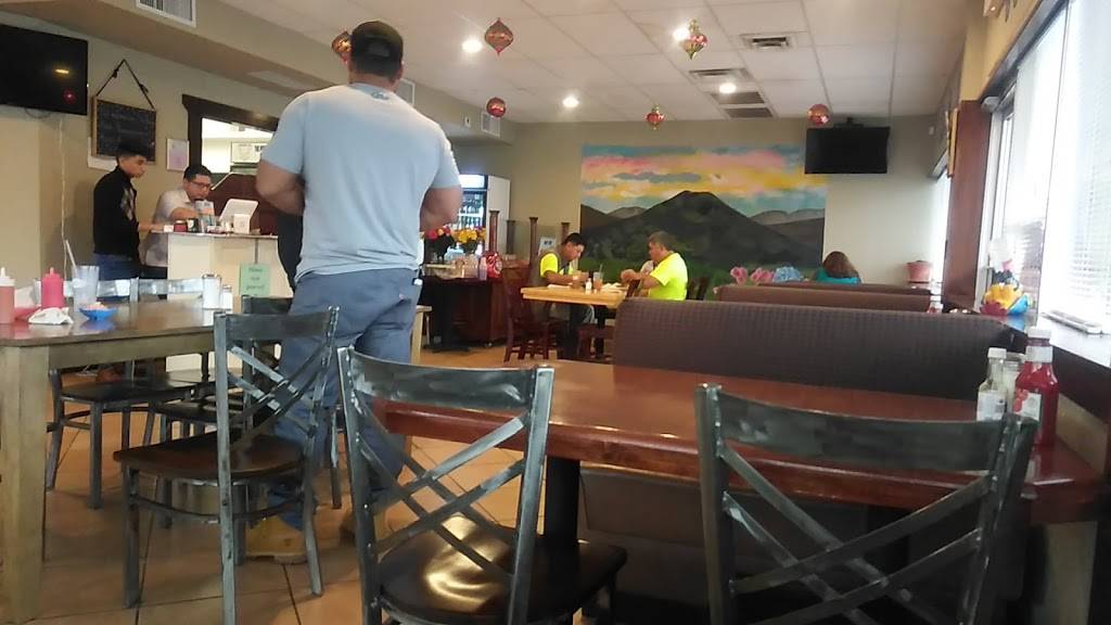 Usuluteco Restaurant | restaurant | 2265 S Seneca St, Wichita, KS 67213, USA | 3164093820 OR +1 316-409-3820