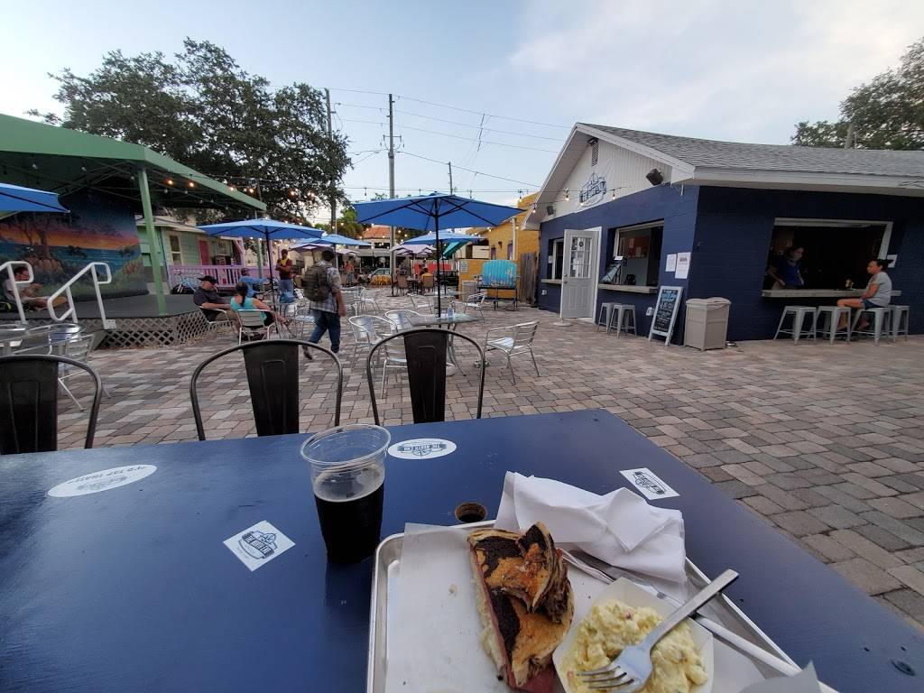 The North End Tap House | restaurant | 2908 1/2, Beach Blvd S, Gulfport, FL 33707, USA | 7272909682 OR +1 727-290-9682