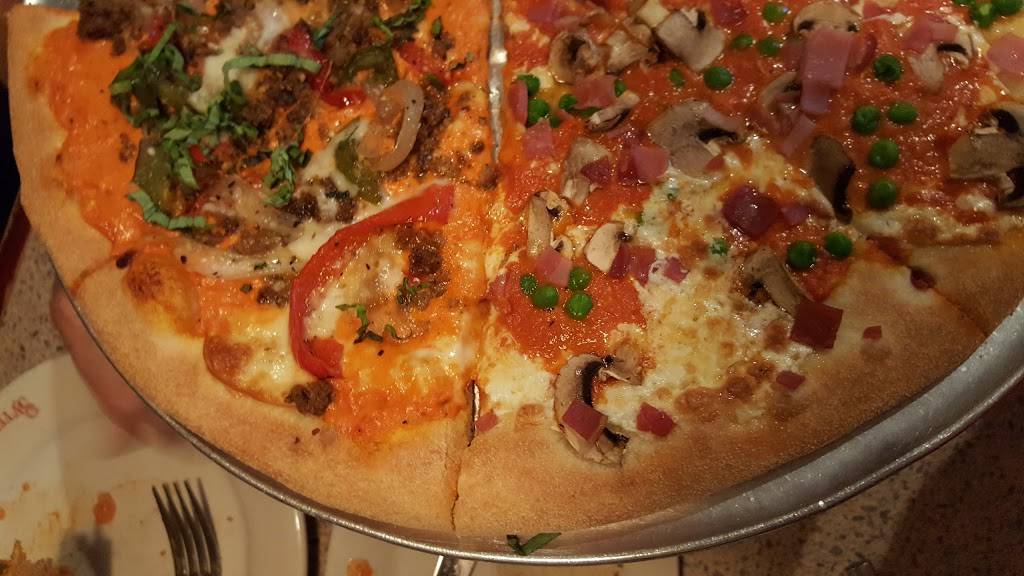 GOODFELLAS Brick Oven Pizza & Pasta Restaurant - McCordsville | restaurant | 9641 Olio Rd, McCordsville, IN 46055, USA | 3173366666 OR +1 317-336-6666