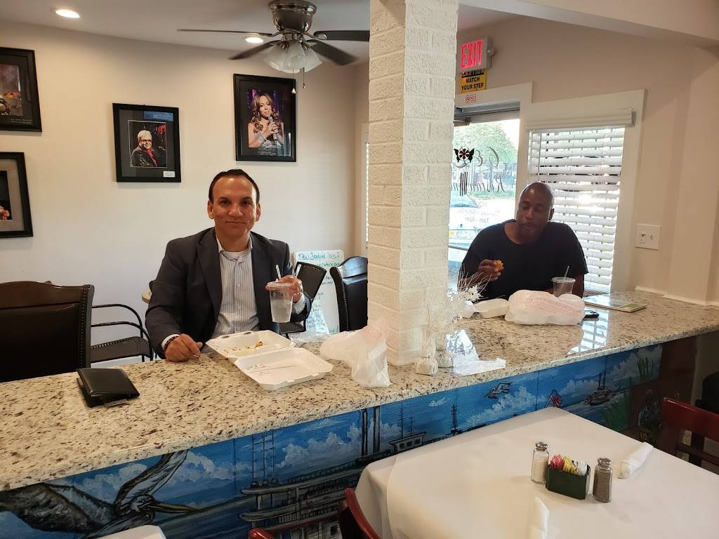 C&L Restaurant | restaurant | 8638 Hickory St, New Orleans, LA 70118, USA | 5048648065 OR +1 504-864-8065