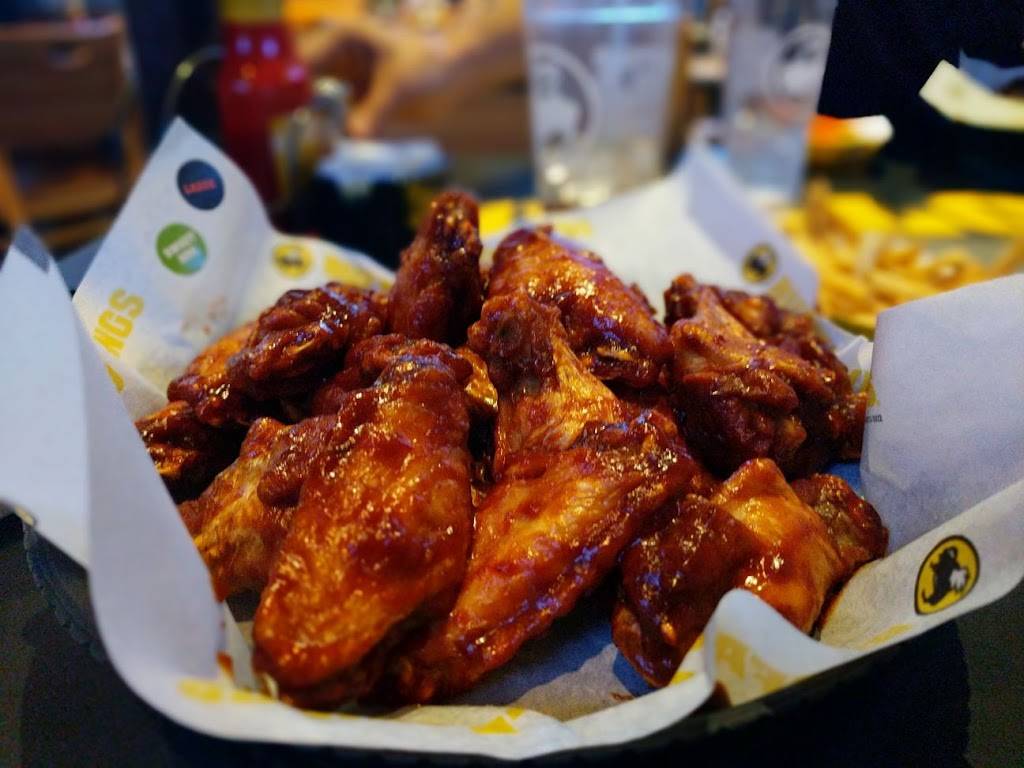 Buffalo Wild Wings | restaurant | 17195 Tomball Pkwy, Houston, TX 77064, USA | 2819557800 OR +1 281-955-7800
