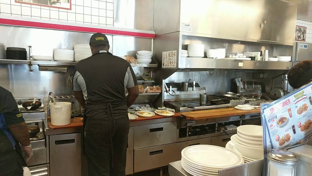 Waffle House | meal takeaway | 1015 N Hwy 6, Houston, TX 77079, USA | 2814926627 OR +1 281-492-6627