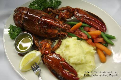 Carrolls | restaurant | 21 Main St, Medford, MA 02155, USA | 7813953344 OR +1 781-395-3344