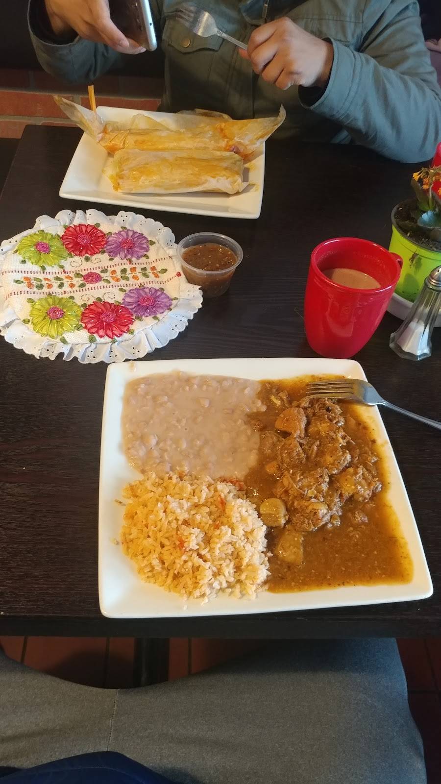 Cafe Tizon | restaurant | 11308 Lower Azusa Rd, El Monte, CA 91732, USA | 6265221554 OR +1 626-522-1554