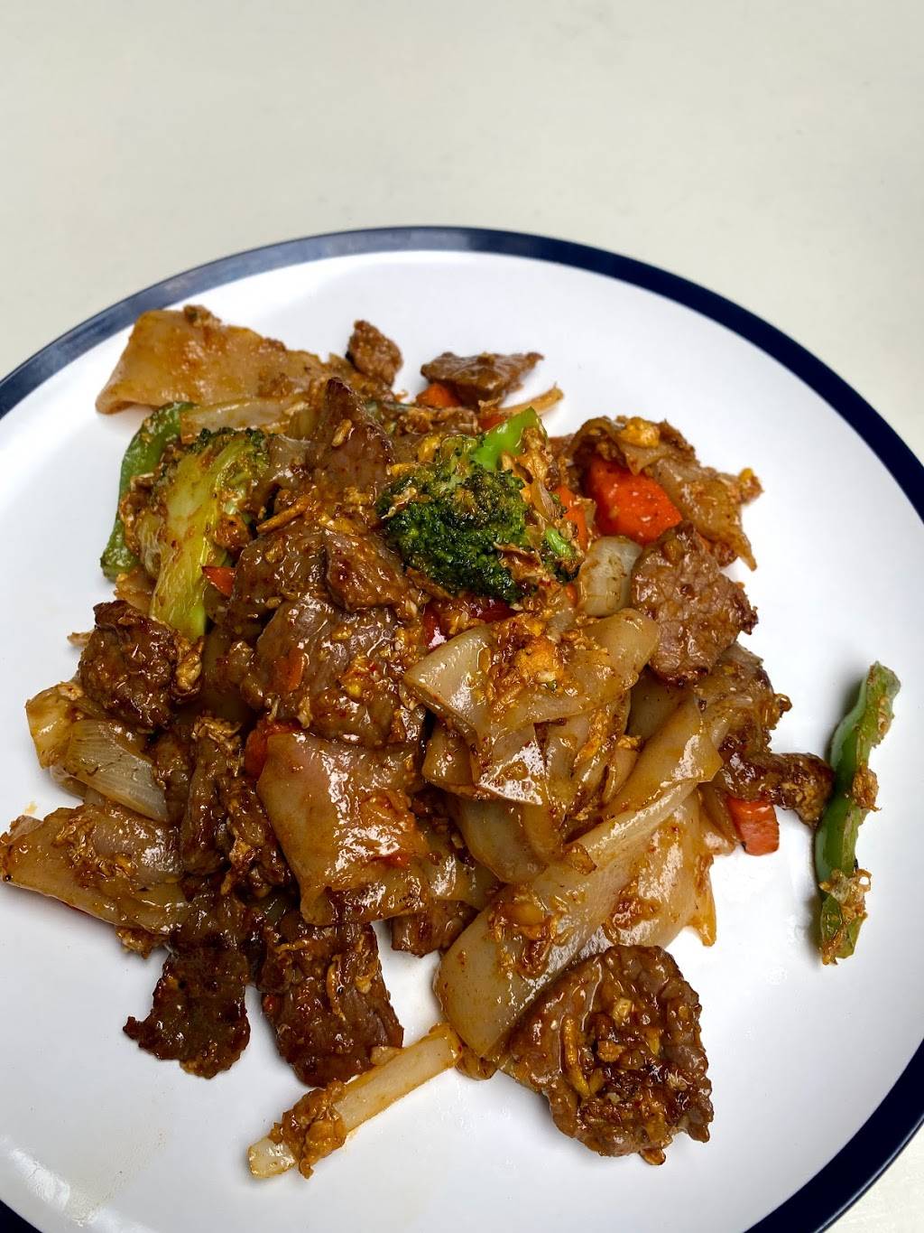 Bangkok Cuisine | restaurant | 107-18 70th Rd, Queens, NY 11375, USA | 7182614005 OR +1 718-261-4005