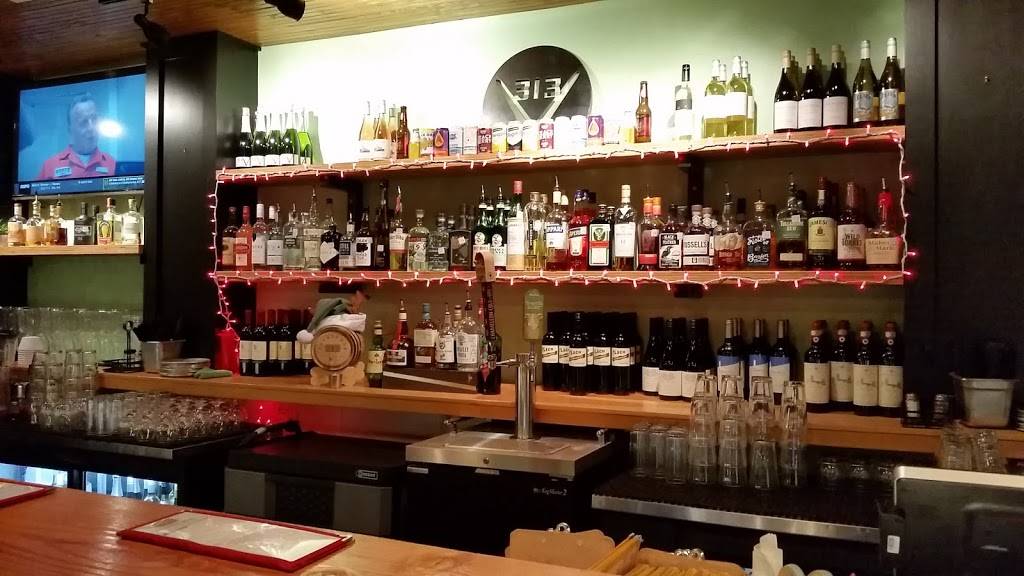 Via 313 Pizza | restaurant | 1802 E 6th St, Austin, TX 78702, USA | 5125800999 OR +1 512-580-0999