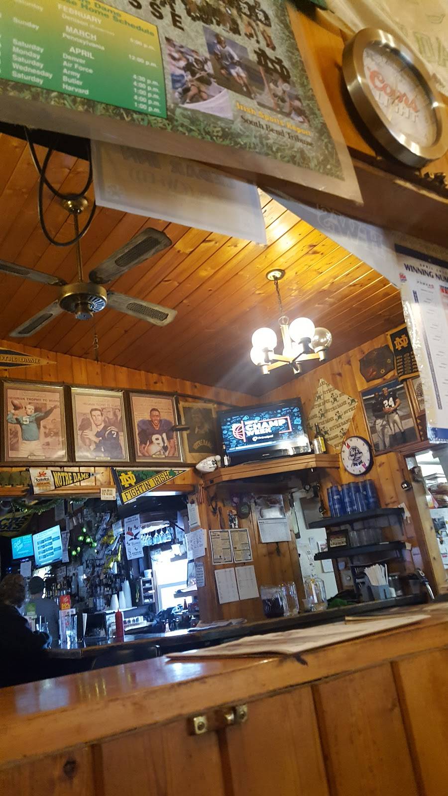 Ronnies Cedar Inn | restaurant | 3583 Lenox Rd, Geneva, NY 14456, USA | 3157894385 OR +1 315-789-4385