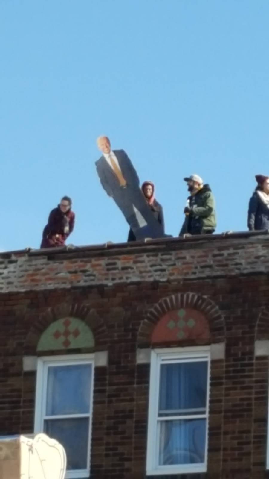 Crown Fried Chicken | restaurant | 1128 S Broad St, Philadelphia, PA 19146, USA | 2155469910 OR +1 215-546-9910