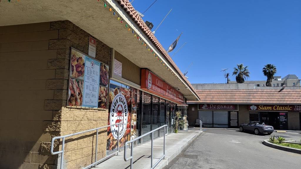 Tumnak Thai Food & Pho | restaurant | 5267 Hollywood Blvd, Los Angeles, CA 90027, USA | 3235937931 OR +1 323-593-7931