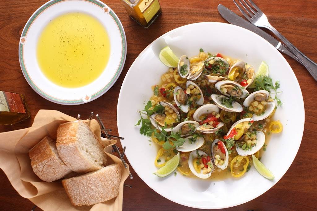 Chesapeake Inn Restaurant & Marina | restaurant | 605 2nd St, Chesapeake City, MD 21915, USA | 4108852040 OR +1 410-885-2040