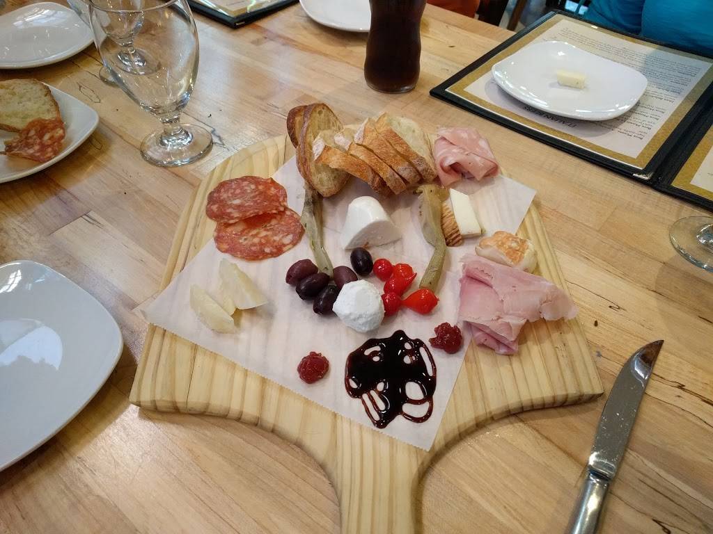 Pizzeria Antica | restaurant | 10 E Chester St, Champaign, IL 61820, USA | 2175304137 OR +1 217-530-4137