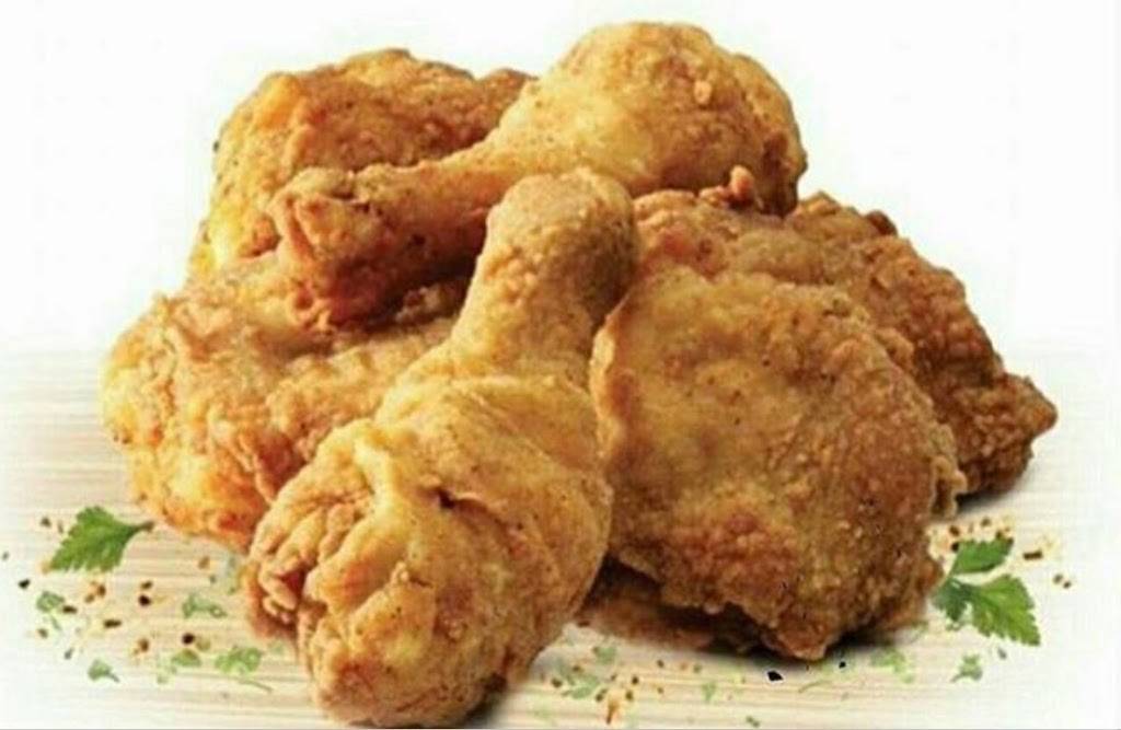 Crown fried chicken & pizza | restaurant | 830 Broad St, Central Falls, RI 02863, USA | 4017253592 OR +1 401-725-3592