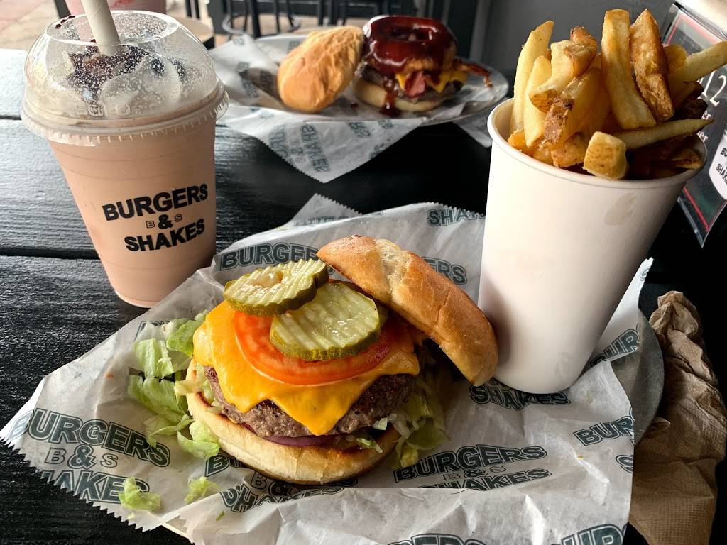 Burgers & Shakes | restaurant | 7401 Collins Ave #2713, Miami Beach, FL 33141, USA | 3058661145 OR +1 305-866-1145