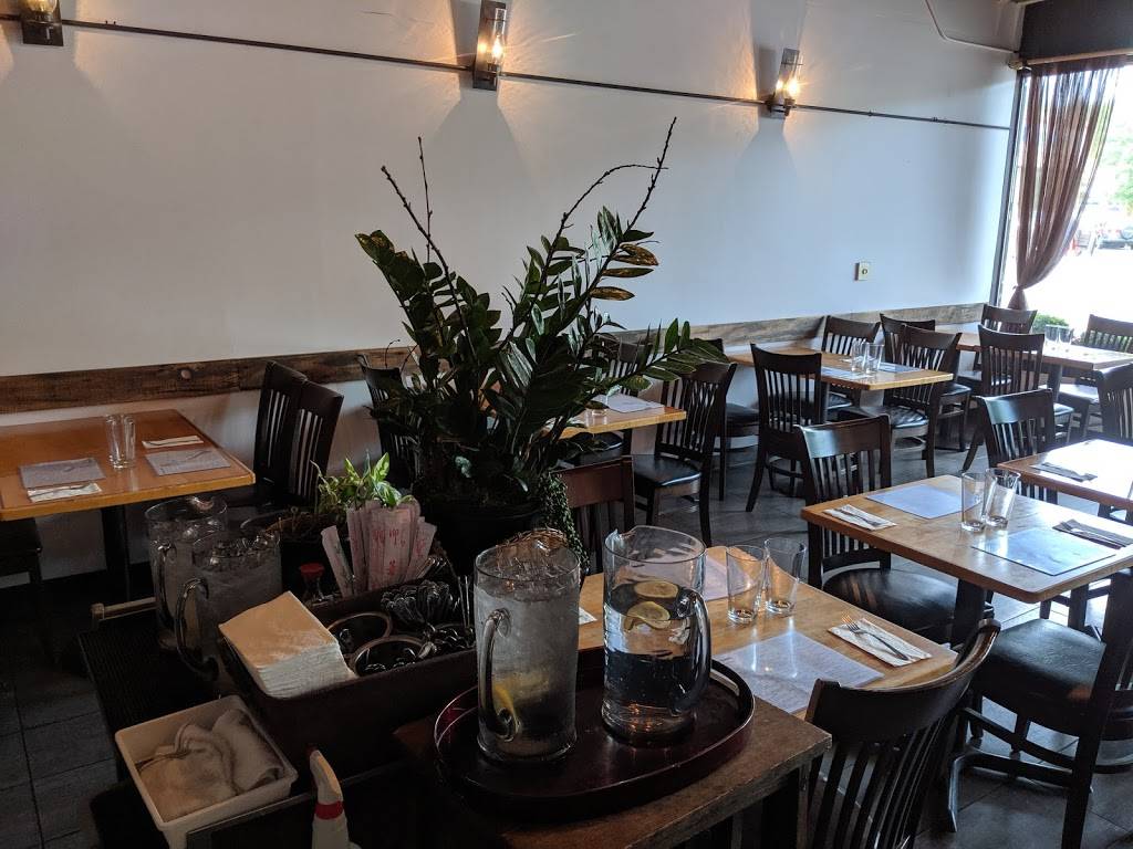 Pon Proem Thai Restaurant | restaurant | 3039 78th Ave SE, Mercer Island, WA 98040, USA | 2062368424 OR +1 206-236-8424