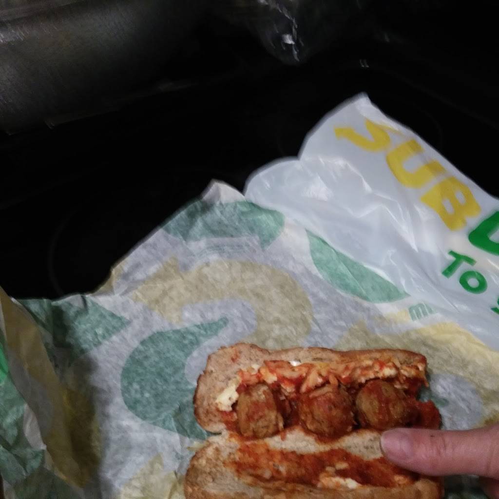 Subway | restaurant | 707 Western Ave, Lynn, MA 01905, USA | 7815846153 OR +1 781-584-6153