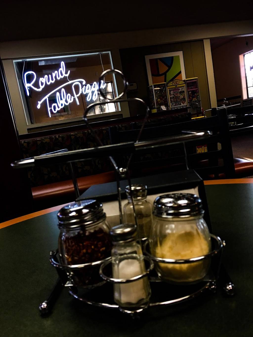 Round Table Pizza | meal delivery | 46600 Mission Blvd, Fremont, CA 94539, USA | 5104900440 OR +1 510-490-0440