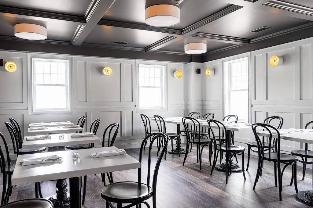 Nouveau Monde Wine Bar & Bistro | restaurant | 6 Washington Ave, Sandy Hook, CT 06482, USA | 2034912723 OR +1 203-491-2723