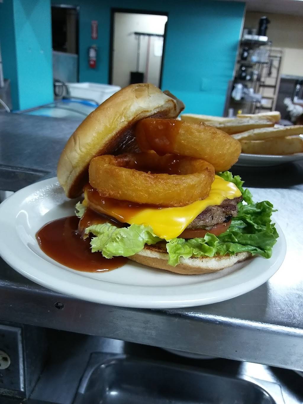 Balis Bar and Grill | restaurant | 3200 Surfside Blvd, Corpus Christi, TX 78402, USA | 3618839700 OR +1 361-883-9700