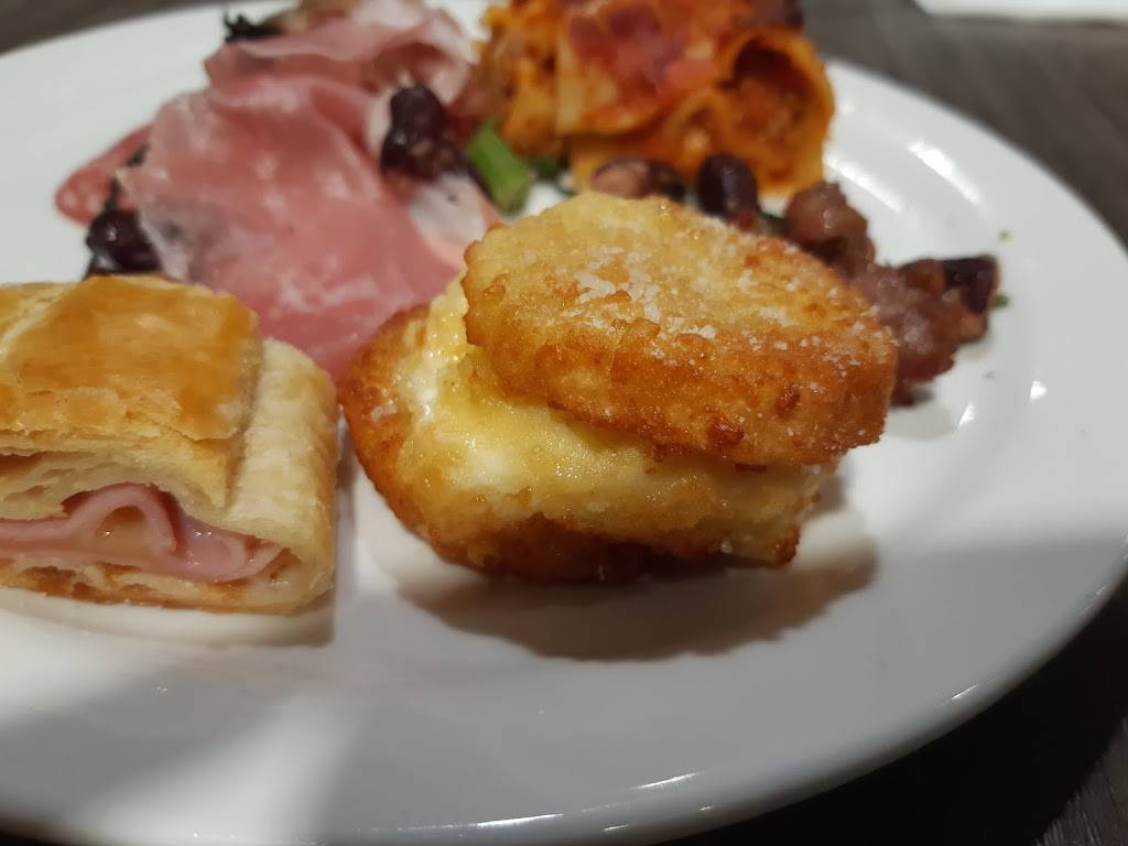 Vivo Pizza + Pasta | restaurant | 1832 Bloor St W, Toronto, ON M6R 2Z3, Canada | 4166047477 OR +1 416-604-7477