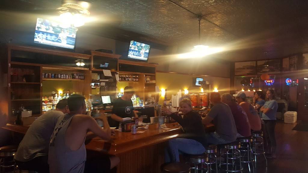 ELM Street Grill | restaurant | 113 E Elm St, Argenta, IL 62501, USA | 2177952295 OR +1 217-795-2295