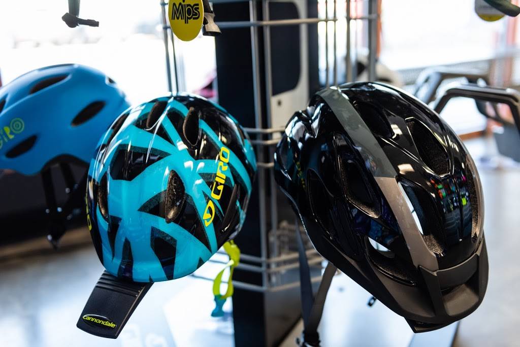 Freehub Bicycles | cafe | 1616 Woodruff Rd, Greenville, SC 29607, USA | 8642840040 OR +1 864-284-0040