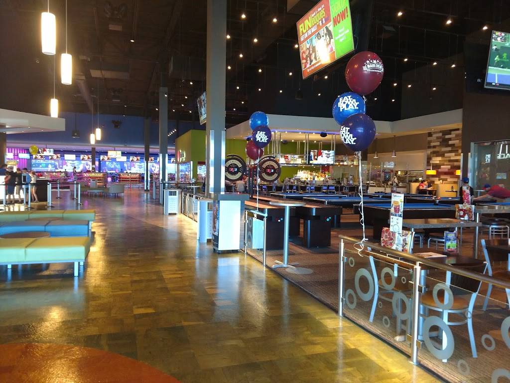 Main Event Gilbert | restaurant | 1735 S Santan Village Pkwy, Gilbert, AZ 85295, USA | 4804622200 OR +1 480-462-2200