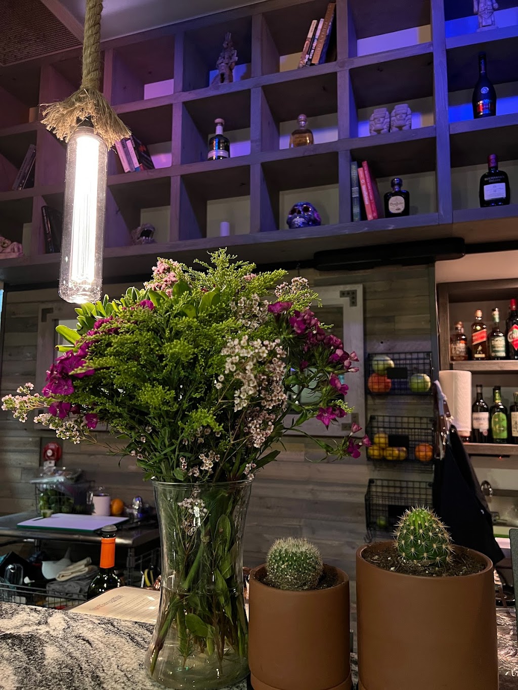 Las Margaritas Bar & Grill | restaurant | 1361 Center Dr Suite 106, Medford, OR 97501, USA | 5416228622 OR +1 541-622-8622