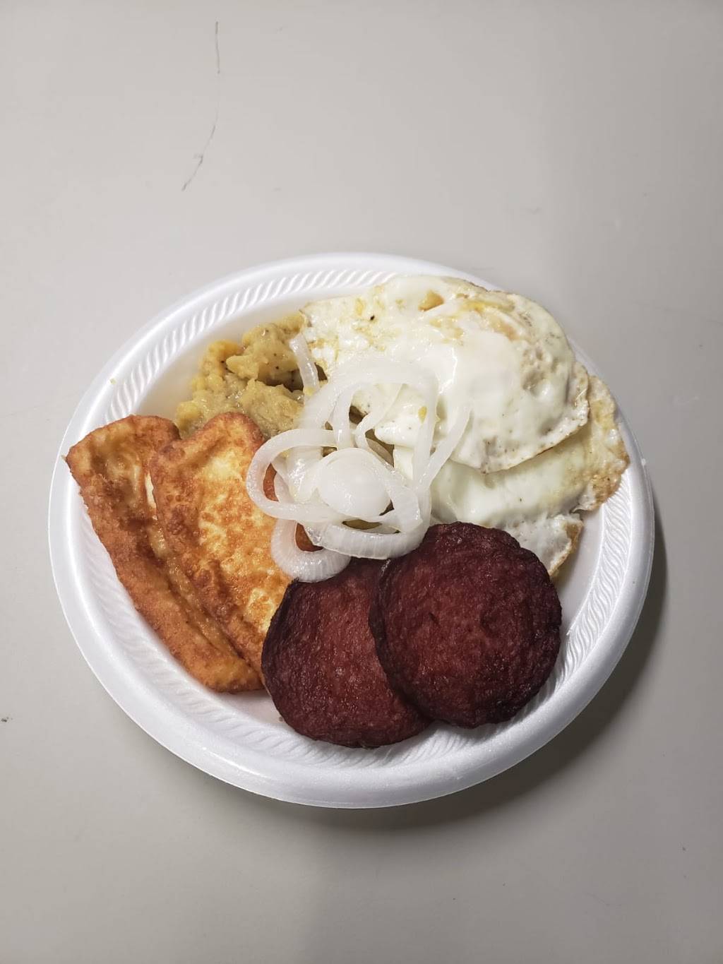 Cafe Artemisa | restaurant | 6807 N Manhattan Ave, Tampa, FL 33614, USA | 8138899119 OR +1 813-889-9119