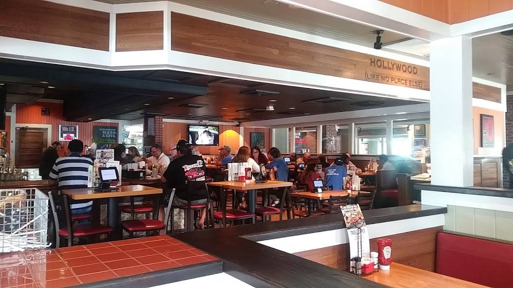 Chilis Grill & Bar | restaurant | 5363 Sheridan St, Hollywood, FL 33021, USA | 9549668940 OR +1 954-966-8940