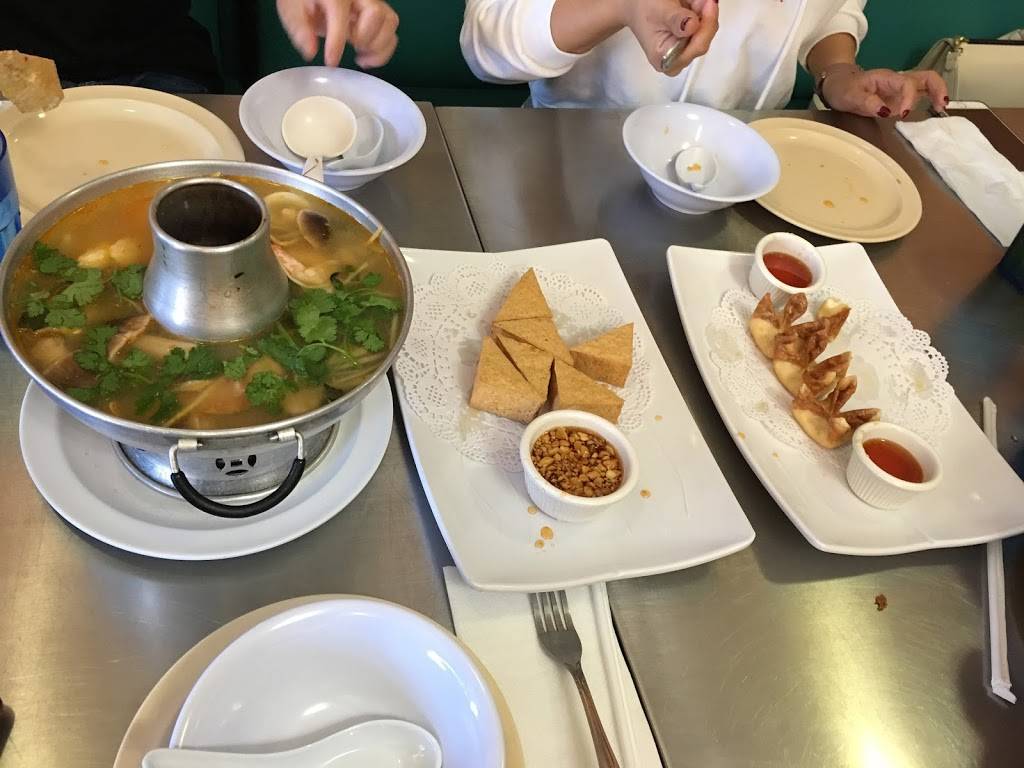 BANKS THAI | restaurant | 16449 Vanowen St, Van Nuys, CA 91406, USA | 8187876083 OR +1 818-787-6083