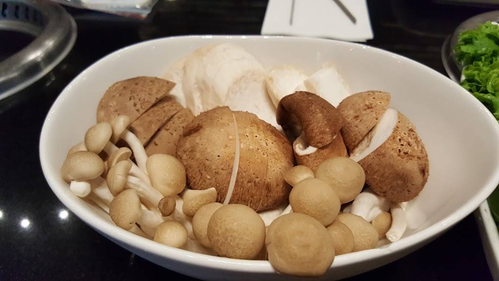 HaiDiLao Hotpot | restaurant | 400 S Baldwin Ave, Arcadia, CA 91007, USA | 6264457232 OR +1 626-445-7232