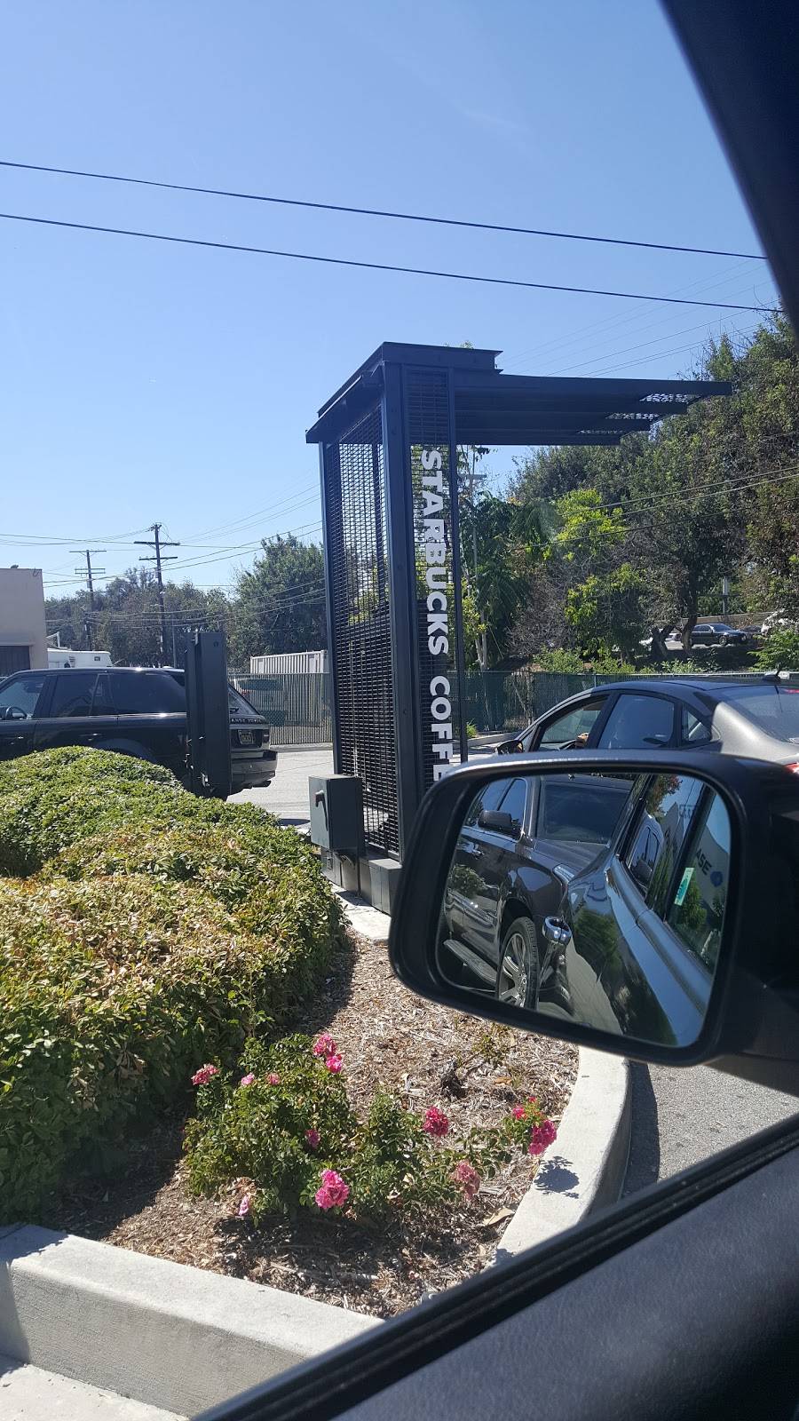 Starbucks | cafe | 19439 Ventura Blvd, Tarzana, CA 91356, USA | 8187749660 OR +1 818-774-9660