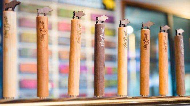 Von Ebert Brewing Glendoveer | restaurant | 14021 NE Glisan St, Portland, OR 97230, USA | 5038788708 OR +1 503-878-8708