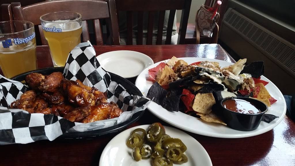 The Bulldog Lowertown | restaurant | 237 6th St E, St Paul, MN 55101, USA | 6512210750 OR +1 651-221-0750