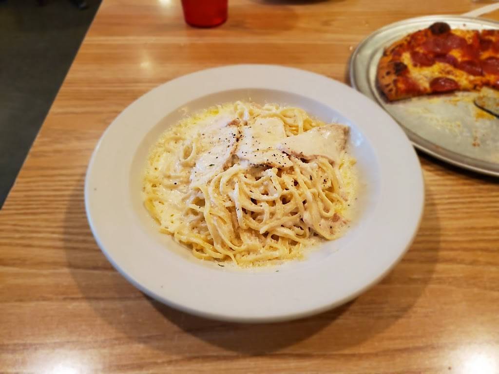 Geraldis Cassville | restaurant | 397 Sale Barn Rd, Cassville, MO 65625, USA | 4178461000 OR +1 417-846-1000