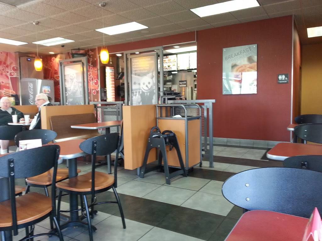 Jack in the Box | restaurant | 2010 Arby Way, Anderson, CA 96007, USA | 5303651765 OR +1 530-365-1765