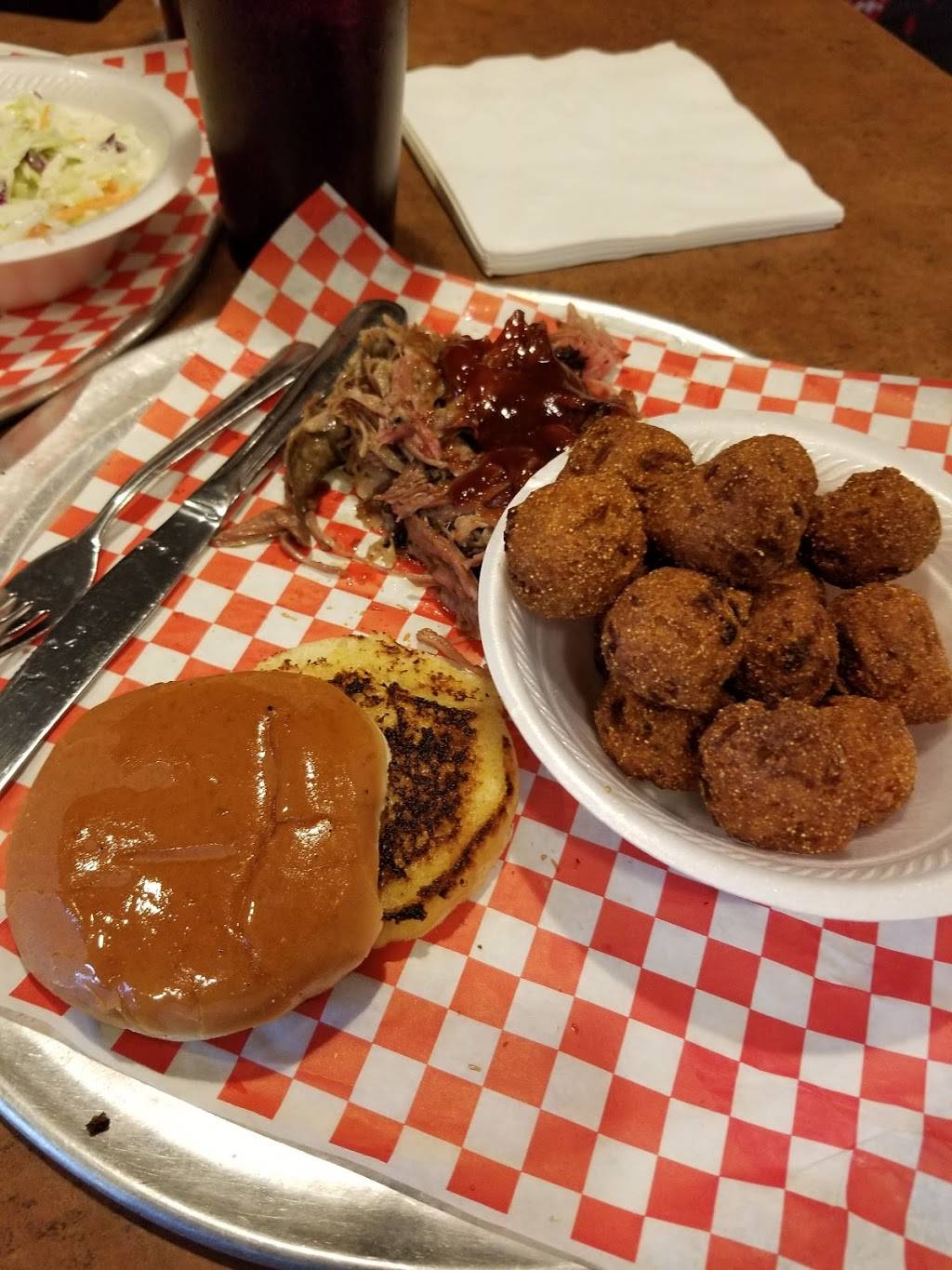 Hungry Wolf BBQ | restaurant | 9865 E Hampden Ave, Denver, CO 80231, USA | 3037502344 OR +1 303-750-2344