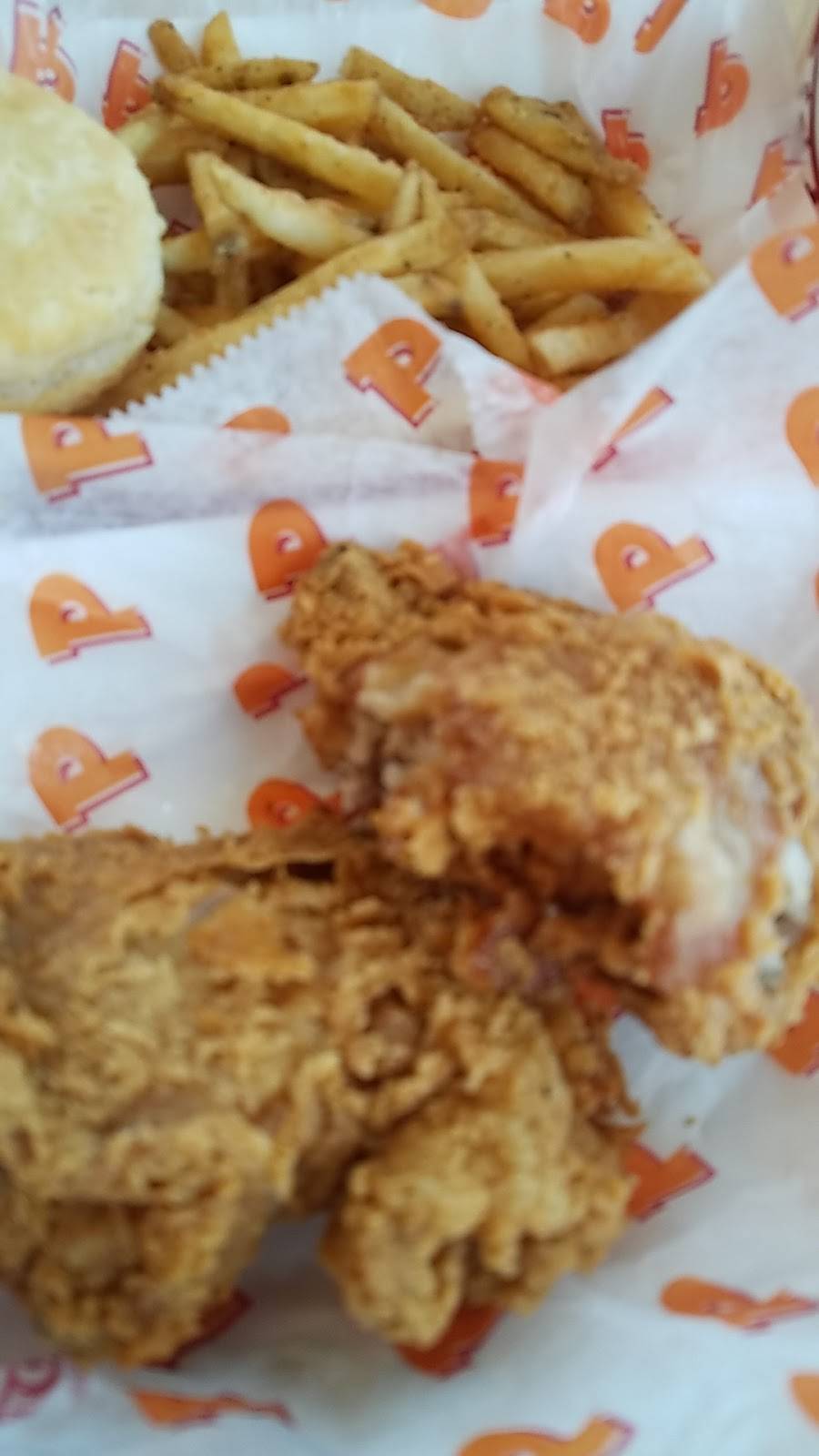 Popeyes Louisiana Kitchen | restaurant | 3010 S Martin Luther King Jr Blvd, Lansing, MI 48910, USA | 5178879861 OR +1 517-887-9861
