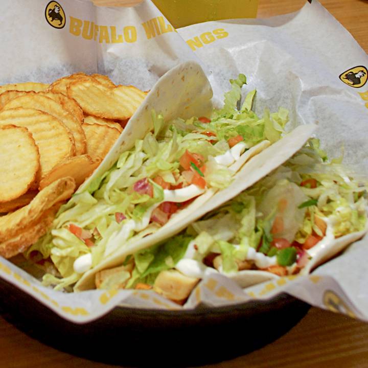Buffalo Wild Wings | meal takeaway | 950 Great E Plaza, Niles, OH 44446, USA | 3305052999 OR +1 330-505-2999